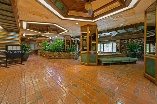 $4,100 | 2000 Towerside Terrace, Unit 805, Miami, FL 33138