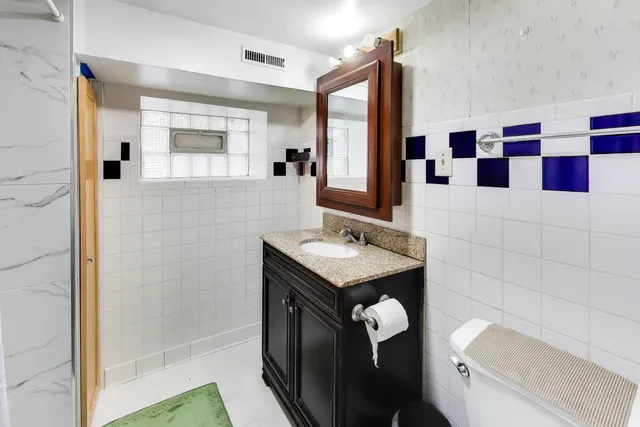 $459,000 | 8723 Callie Avenue, Morton Grove, IL 60053