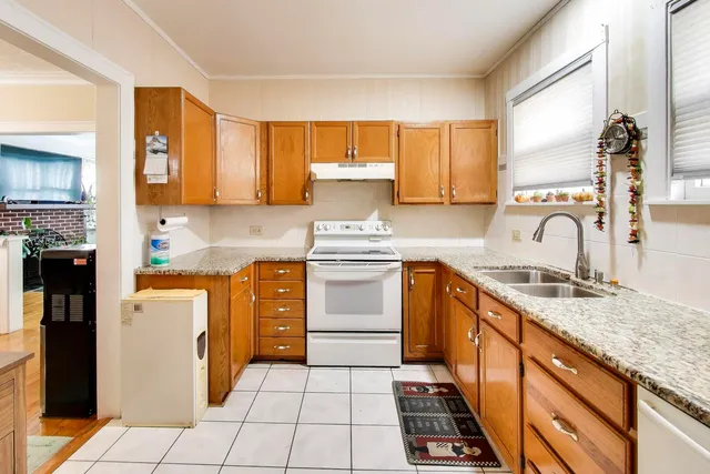 $459,000 | 8723 Callie Avenue, Morton Grove, IL 60053