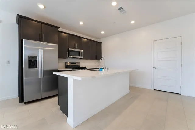 $2,750 | 1049 Strada Tortona, Henderson, NV 89011