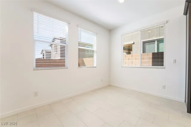 $2,750 | 1049 Strada Tortona, Henderson, NV 89011