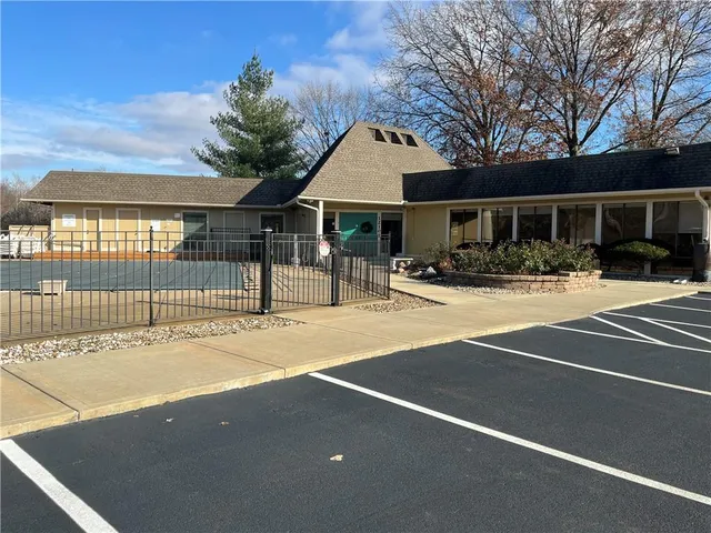 $220,000 | 12211 Holmes Lane, Kansas City, MO 64146