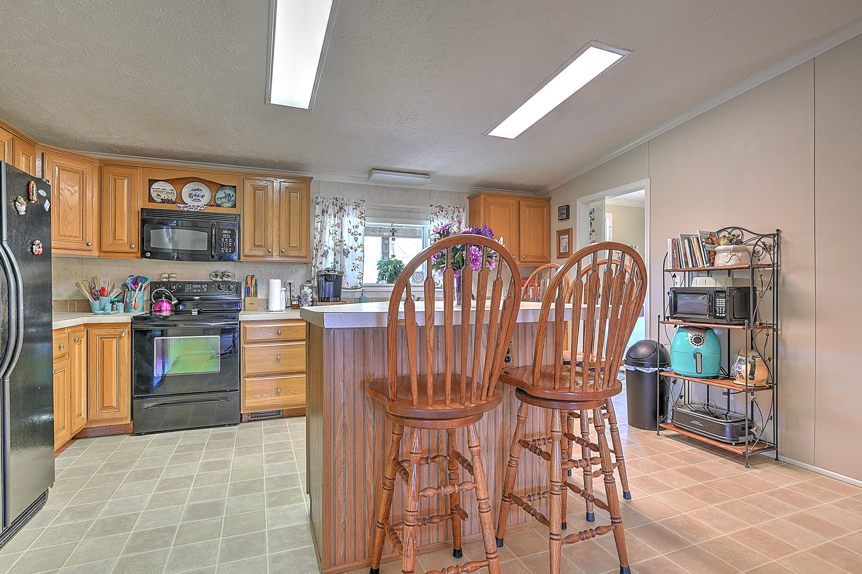 220 Kincheloe Road Fall Branch, TN 37656 - Photo 53 of 71 218 Kinchloe-39