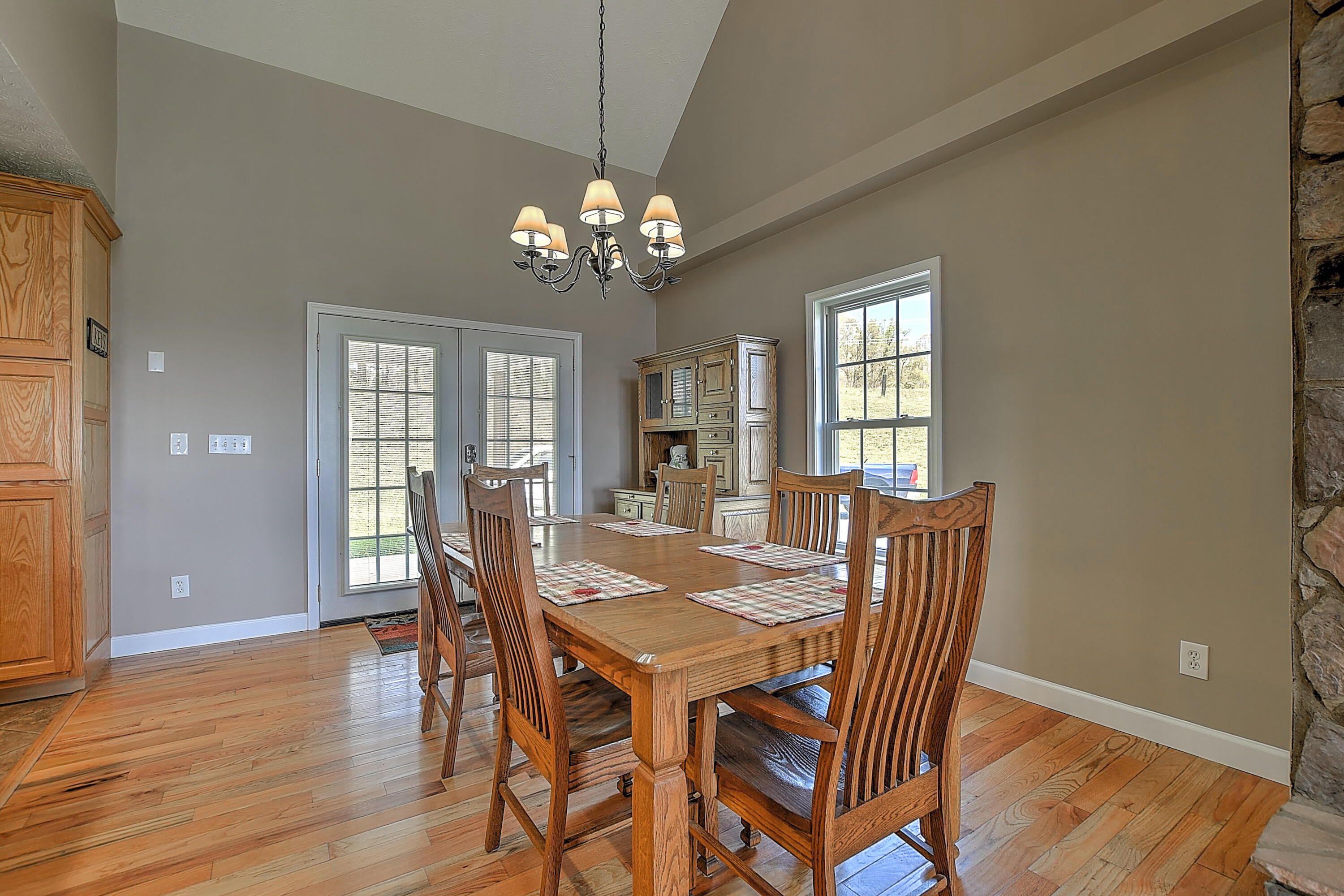 220 Kincheloe Road Fall Branch, TN 37656 - Photo 8 of 71 218 Kinchloe-9
