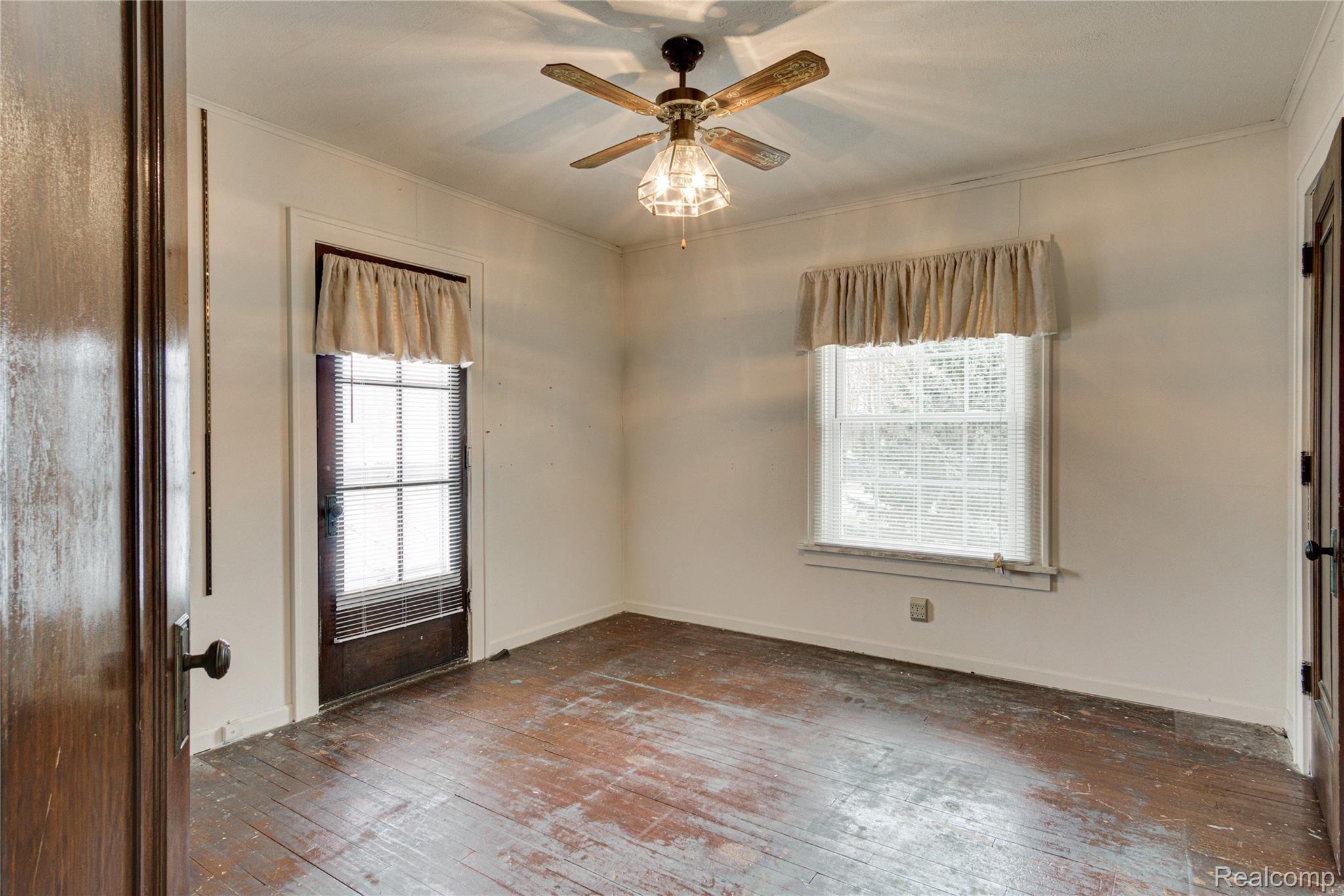 5494 Corunna Road Flint, MI 48532 - Photo 46 of 48 Interiors (32 of 34).jpg