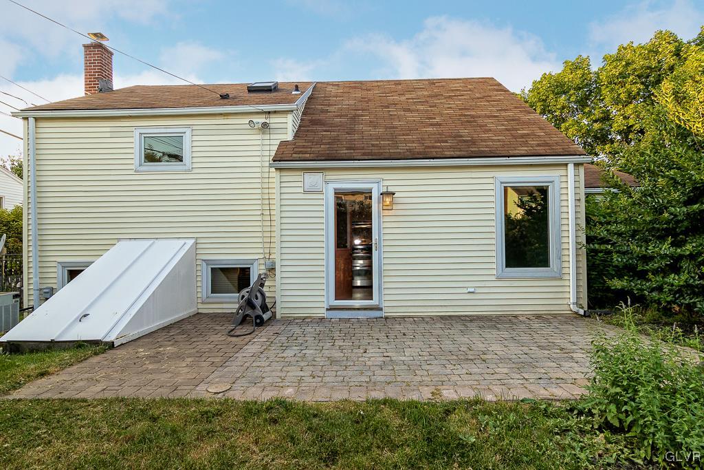 2245 Catasauqua Road Bethlehem, PA 18018 - Photo 12 of 42 Gallery Image 12