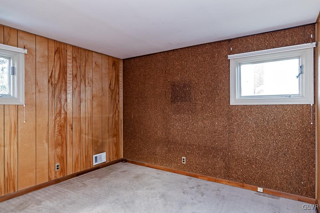 2245 Catasauqua Road Bethlehem, PA 18018 - Photo 27 of 42 Gallery Image 27