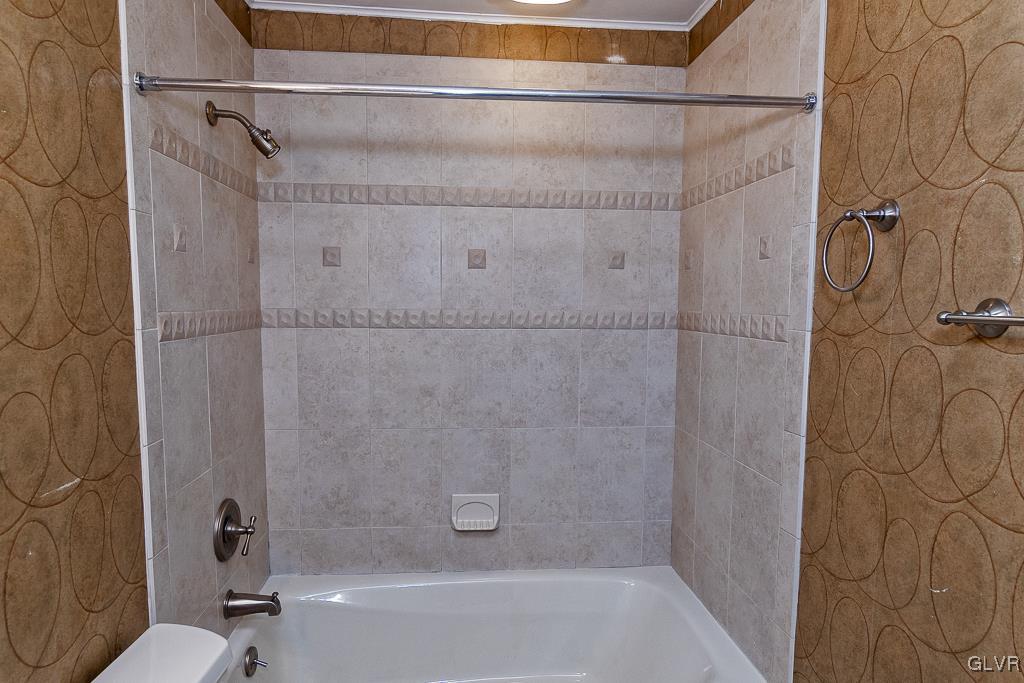 2245 Catasauqua Road Bethlehem, PA 18018 - Photo 32 of 42 Gallery Image 32