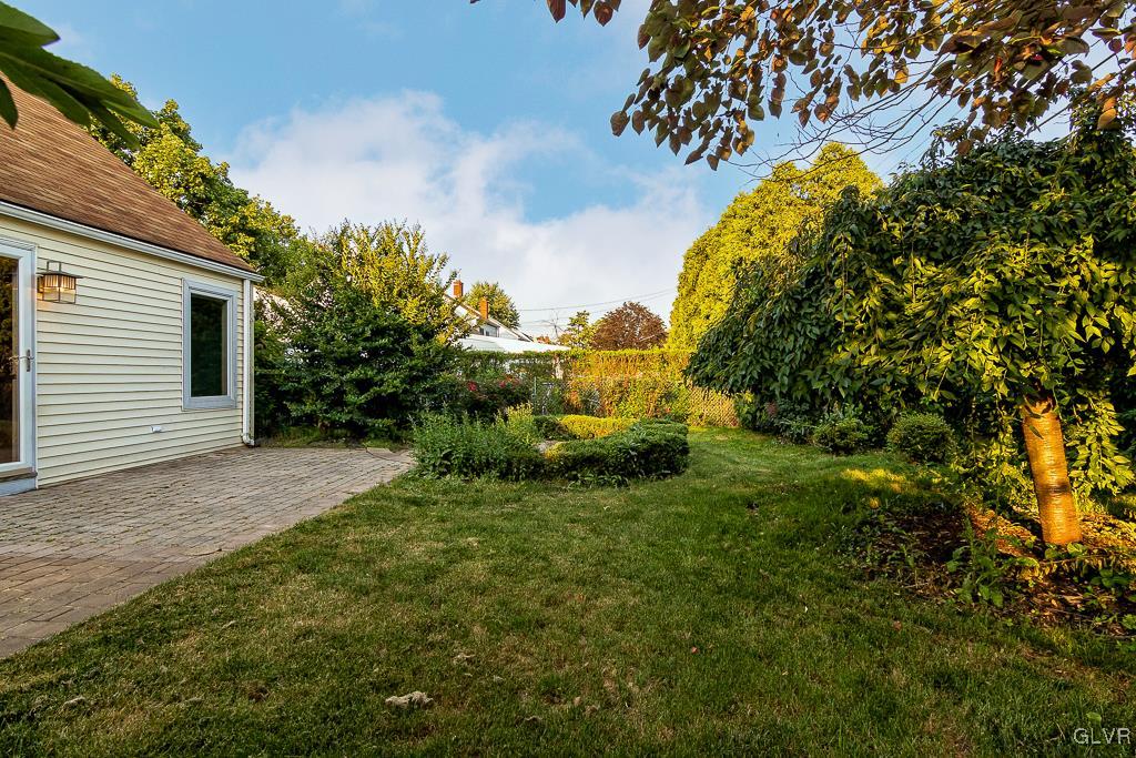 2245 Catasauqua Road Bethlehem, PA 18018 - Photo 10 of 42 Gallery Image 10