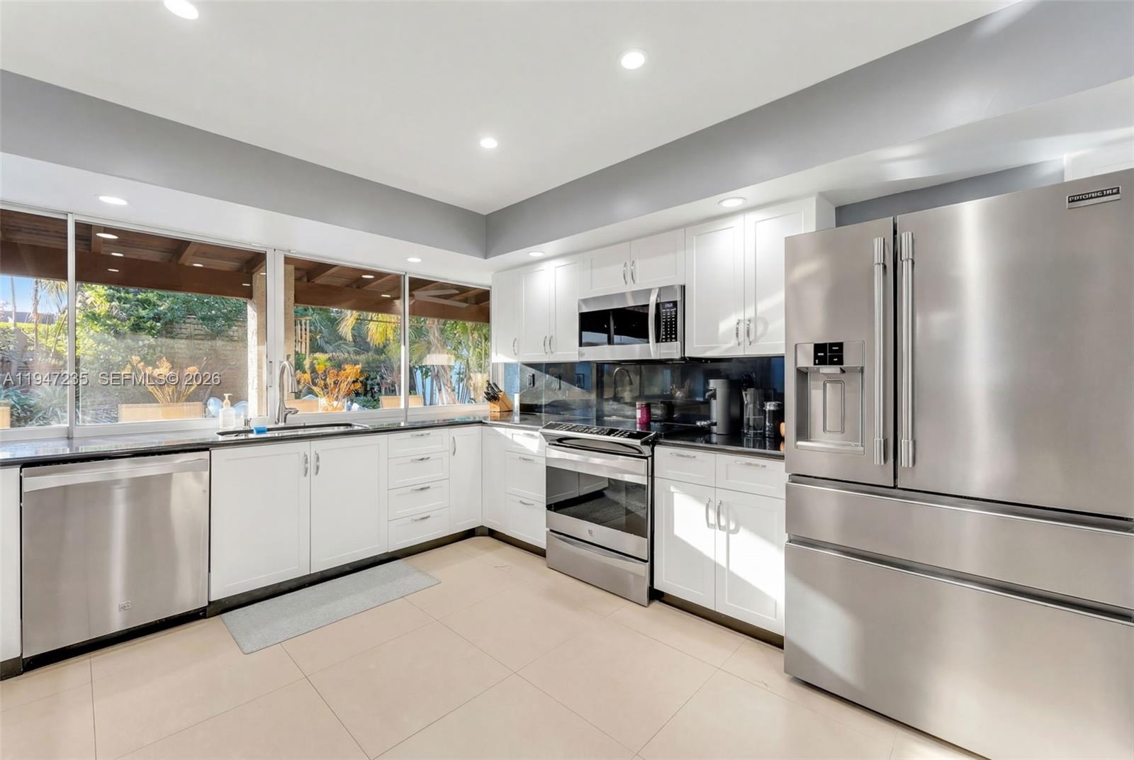 8200 Southwest 185th Terrace Cutler Bay, FL 33157 - Photo 15 of 42