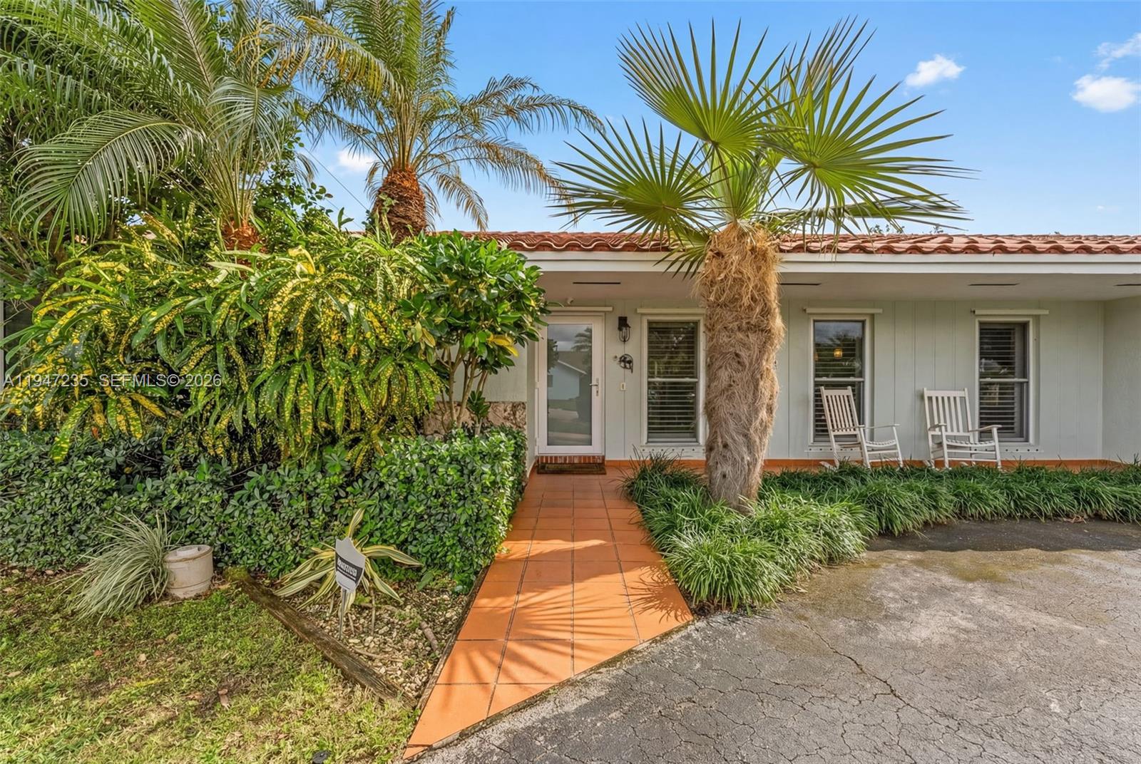 8200 Southwest 185th Terrace Cutler Bay, FL 33157 - Photo 5 of 42