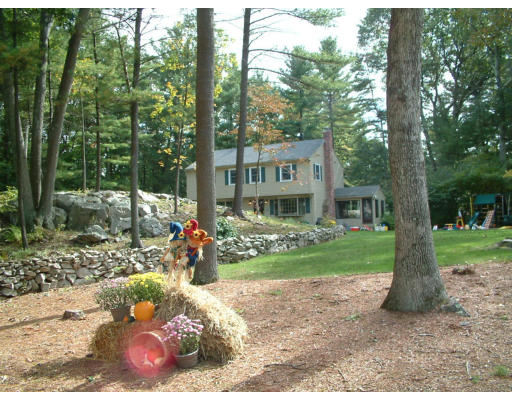 19 Lee Road Medfield, MA 02052 - Photo 3 of 19 Gallery Image 3