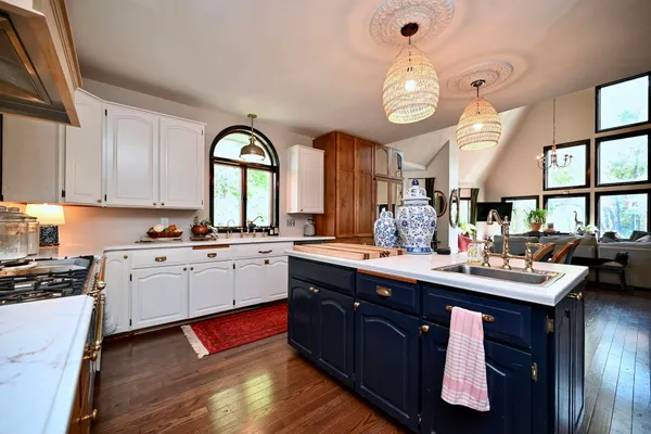 $995,000 | 2331 Goodview Road, Winona, MN 55987