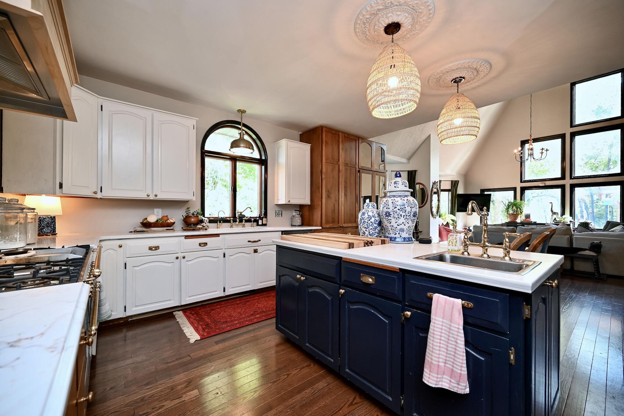 2331 Goodview Road Winona, MN 55987 - Photo 13 of 44 10 Kitchen V