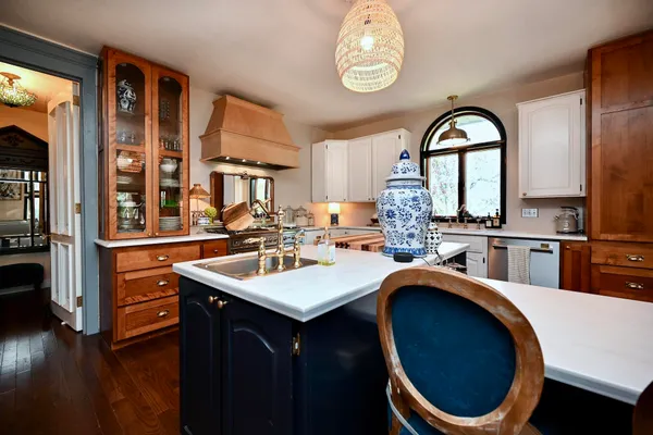 $995,000 | 2331 Goodview Road, Winona, MN 55987