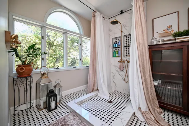 $1,200,000 | 2331 Goodview Road, Winona, MN 55987