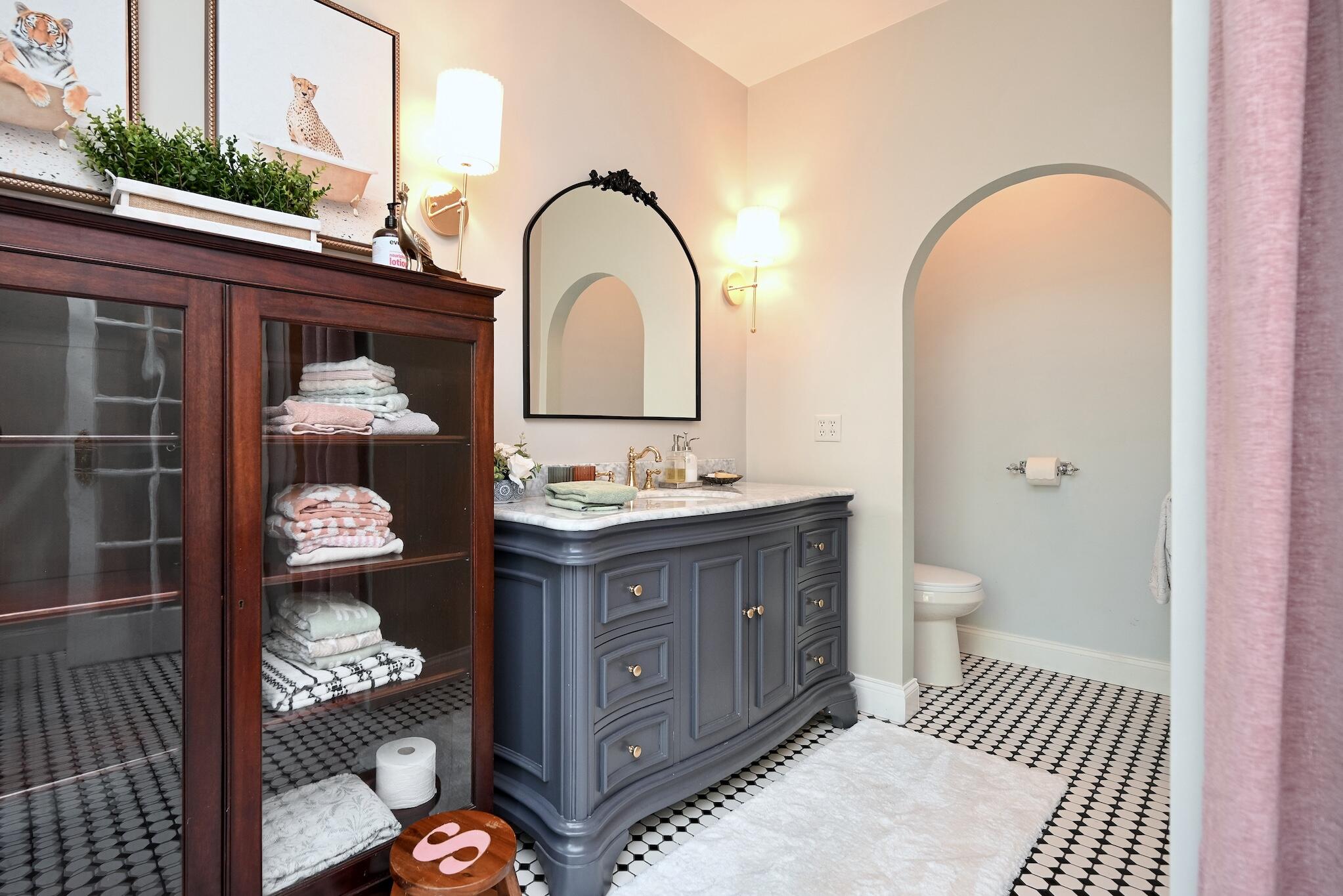 2331 Goodview Road Winona, MN 55987 - Photo 26 of 44 32 UL Bathroom I