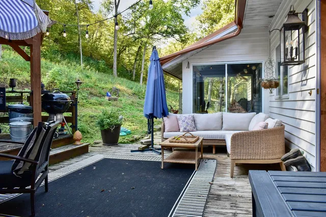 $1,200,000 | 2331 Goodview Road, Winona, MN 55987