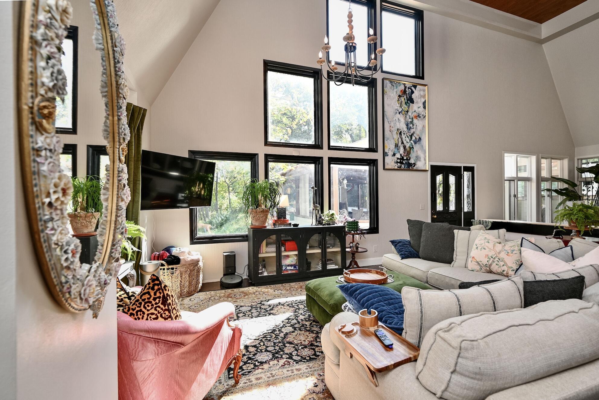 2331 Goodview Road Winona, MN 55987 - Photo 5 of 44 3 Living Room I (2)
