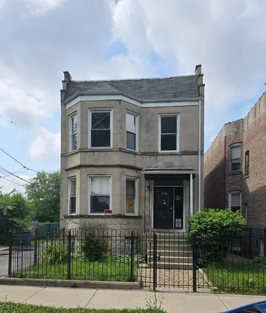 $1,600 | 4849 West Fulton Street, Unit 2, Chicago, IL 60644