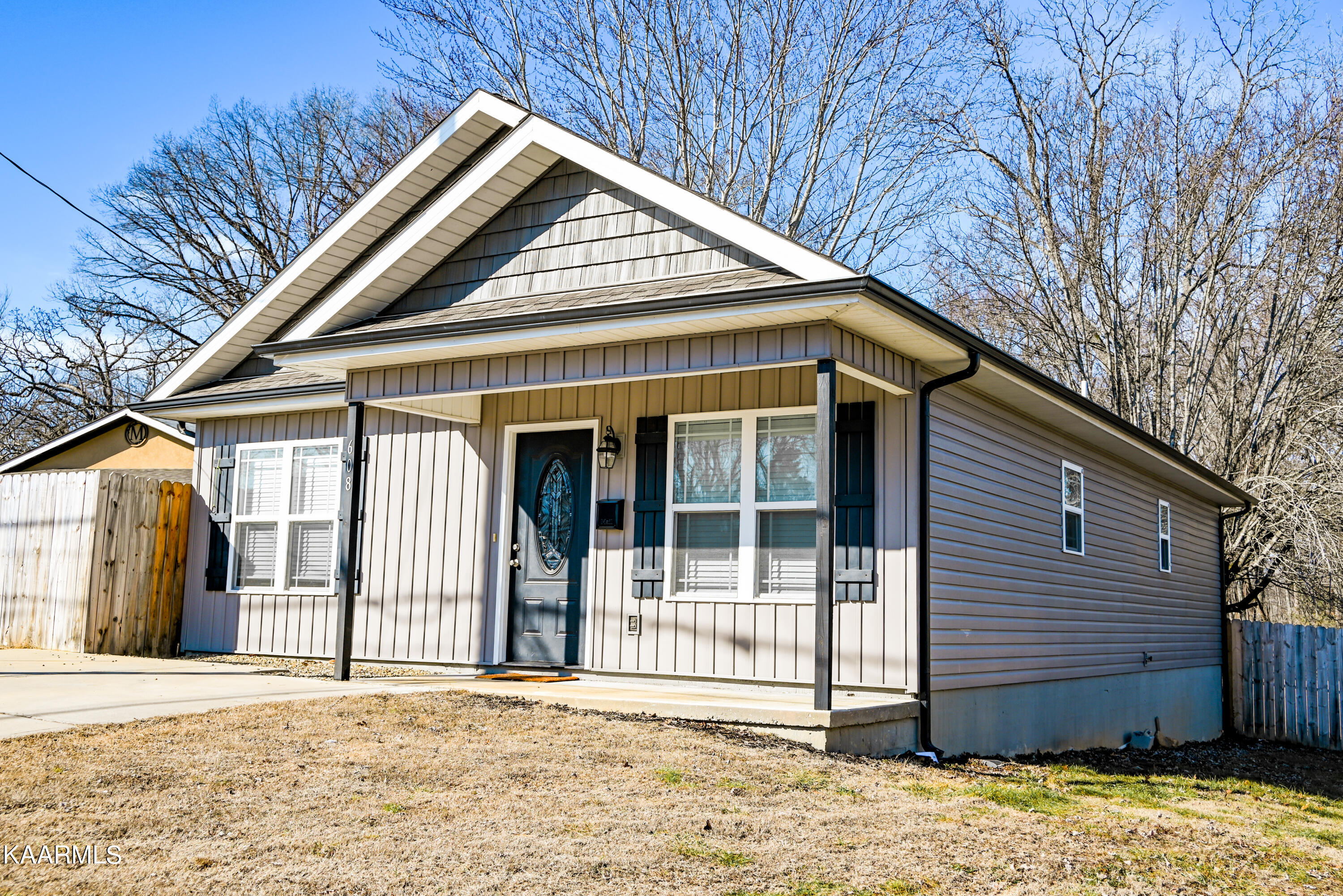608 West Outer Drive Oak Ridge, TN 37830 - Photo 1 of 40 DSC_1922