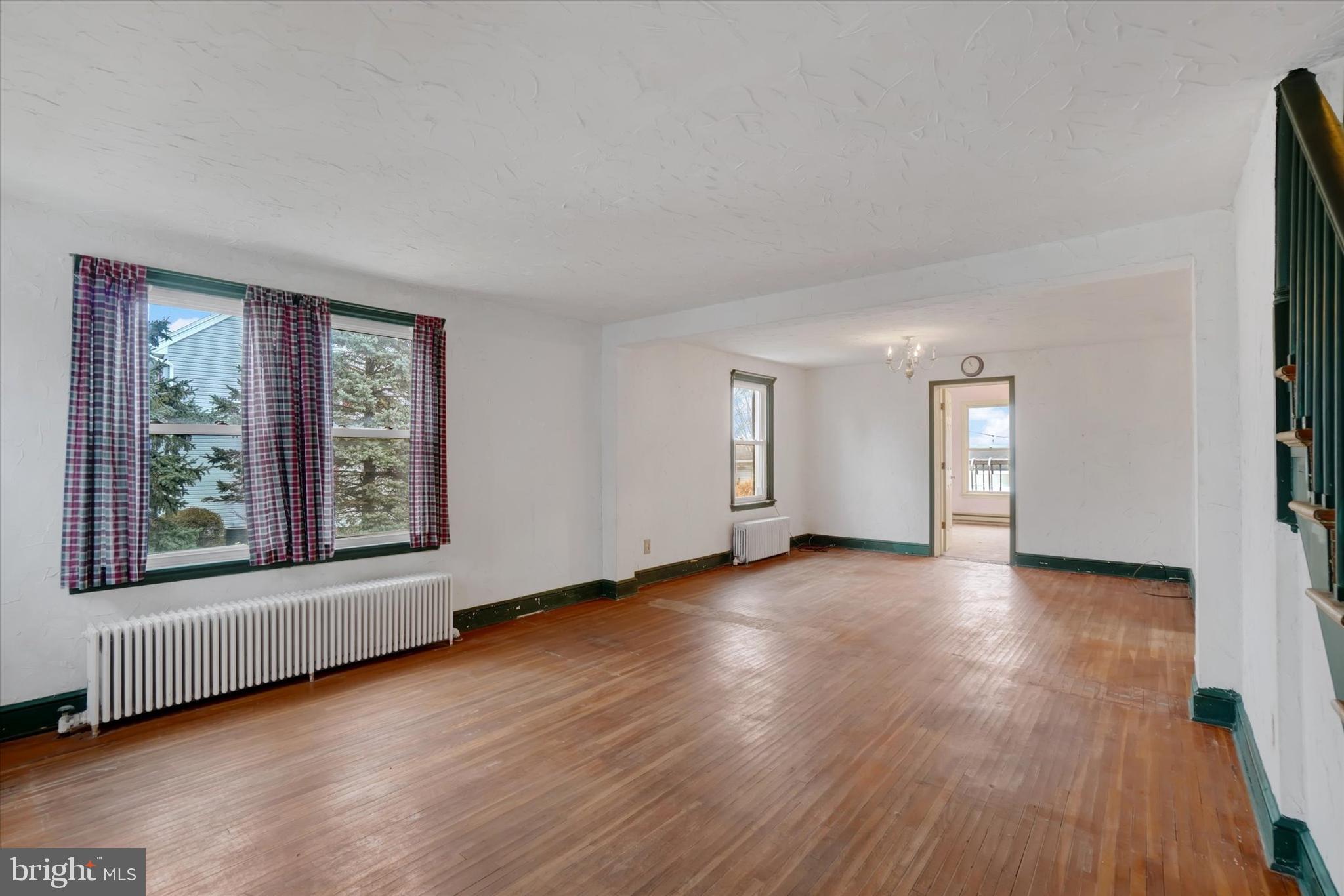 872 Grandview Road York, PA 17403 - Photo 4 of 28