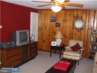 116 Redford Road Oreland, PA 19075 - Photo 4 of 9 Living Room