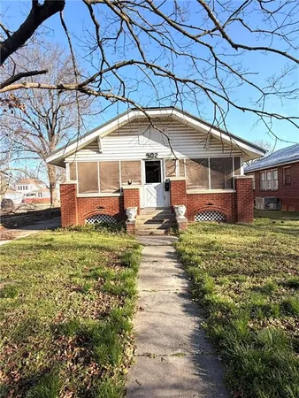 $79,900 | 502 East 14th Street, Baxter Springs, KS 66713