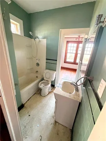 $79,900 | 502 East 14th Street, Baxter Springs, KS 66713