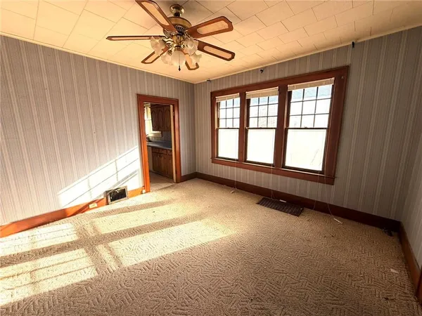 $79,900 | 502 East 14th Street, Baxter Springs, KS 66713