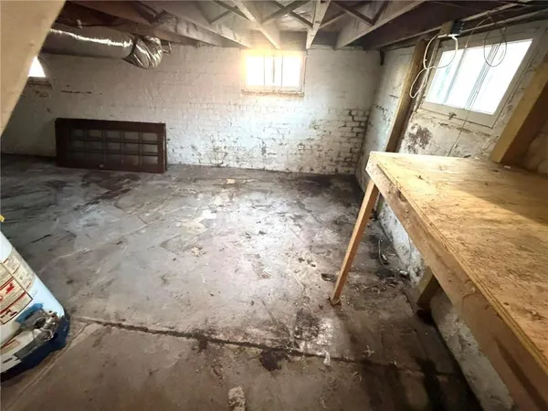 $79,900 | 502 East 14th Street, Baxter Springs, KS 66713