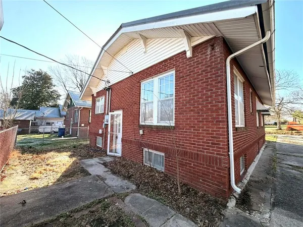 $79,900 | 502 East 14th Street, Baxter Springs, KS 66713