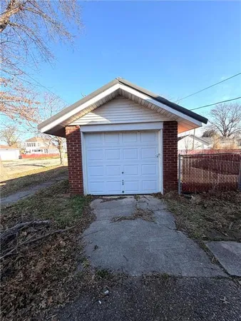 $79,900 | 502 East 14th Street, Baxter Springs, KS 66713