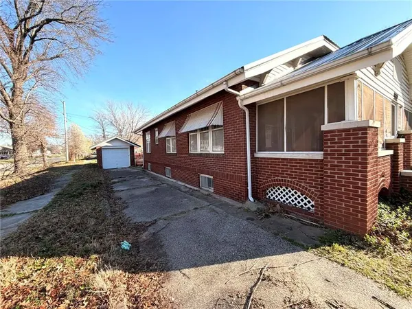 $79,900 | 502 East 14th Street, Baxter Springs, KS 66713