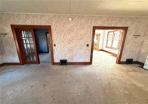 $79,900 | 502 East 14th Street, Baxter Springs, KS 66713