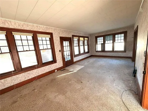 $79,900 | 502 East 14th Street, Baxter Springs, KS 66713