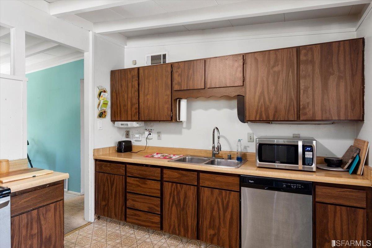 734 Telford Avenue Mountain View, CA 94043 - Photo 12 of 33