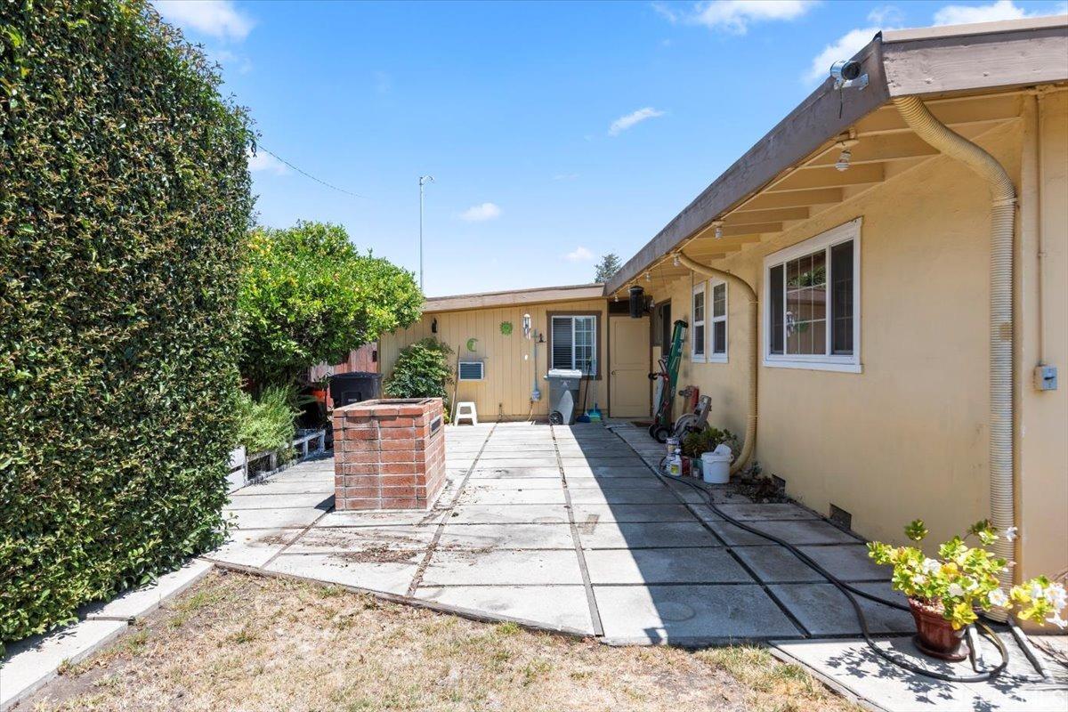 734 Telford Avenue Mountain View, CA 94043 - Photo 25 of 33