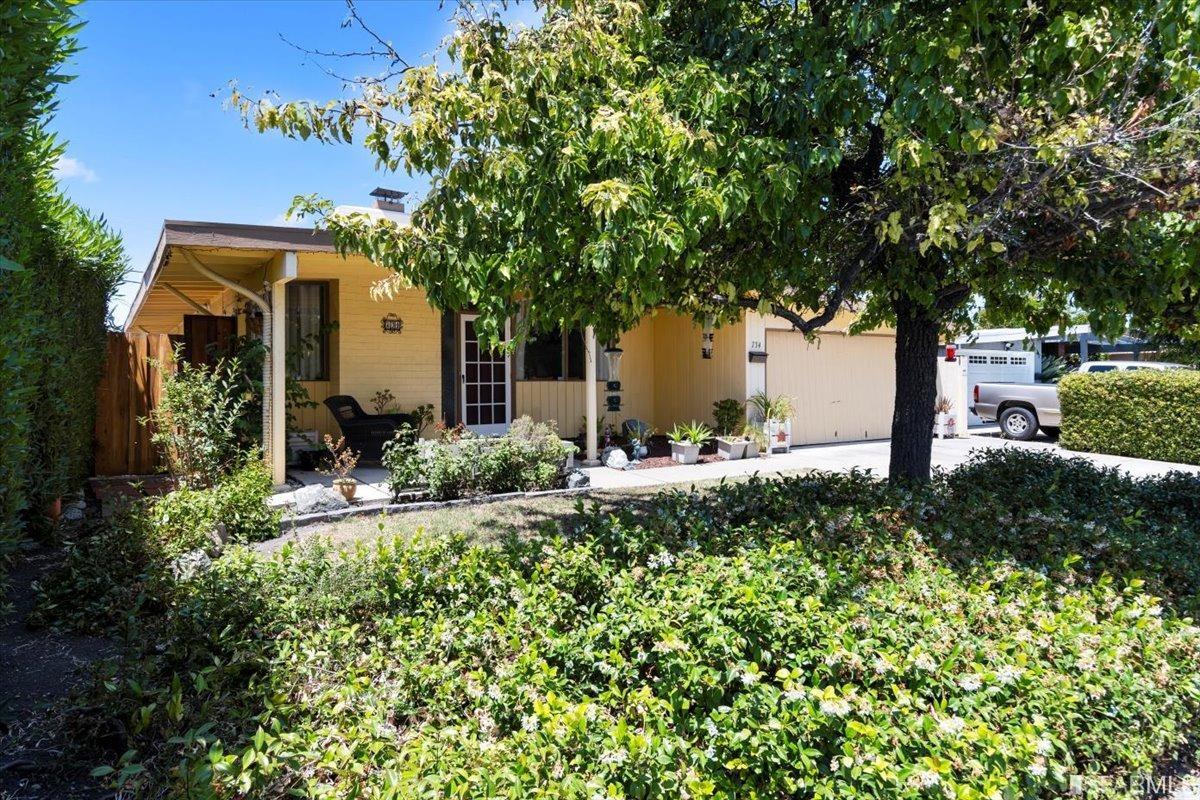 734 Telford Avenue Mountain View, CA 94043 - Photo 4 of 33