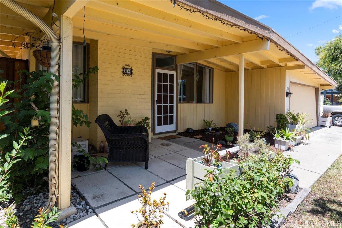 734 Telford Avenue Mountain View, CA 94043 - Photo 6 of 33