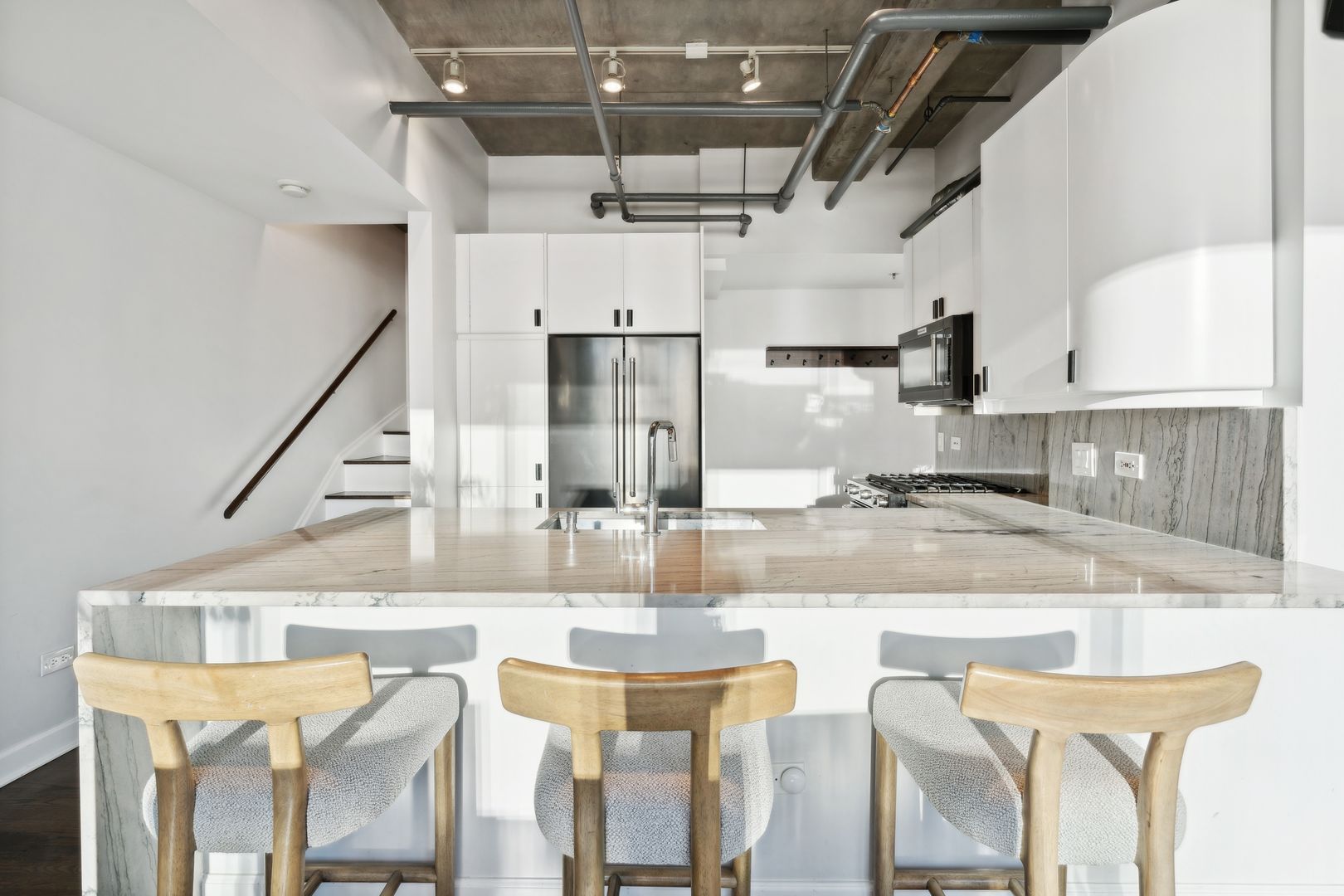 700 West Van Buren Street, Unit PH2 Chicago, IL 60607 - Photo 11 of 37