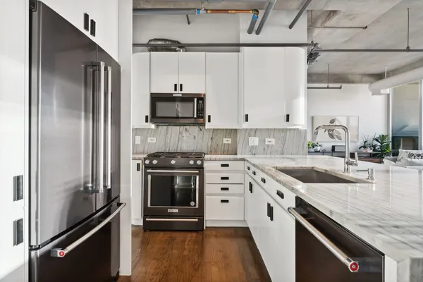 $799,000 | 700 West Van Buren Street, Unit PH2, Chicago, IL 60607