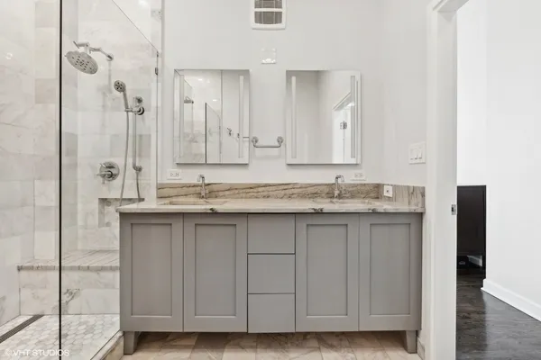 $799,000 | 700 West Van Buren Street, Unit PH2, Chicago, IL 60607