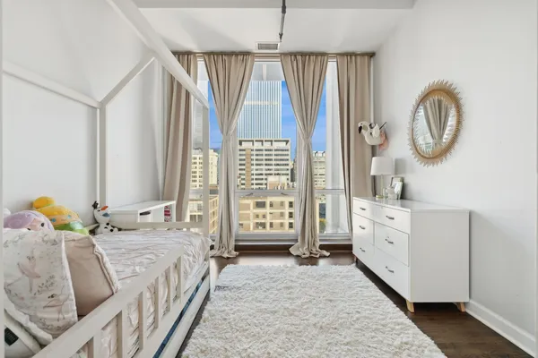 $799,000 | 700 West Van Buren Street, Unit PH2, Chicago, IL 60607