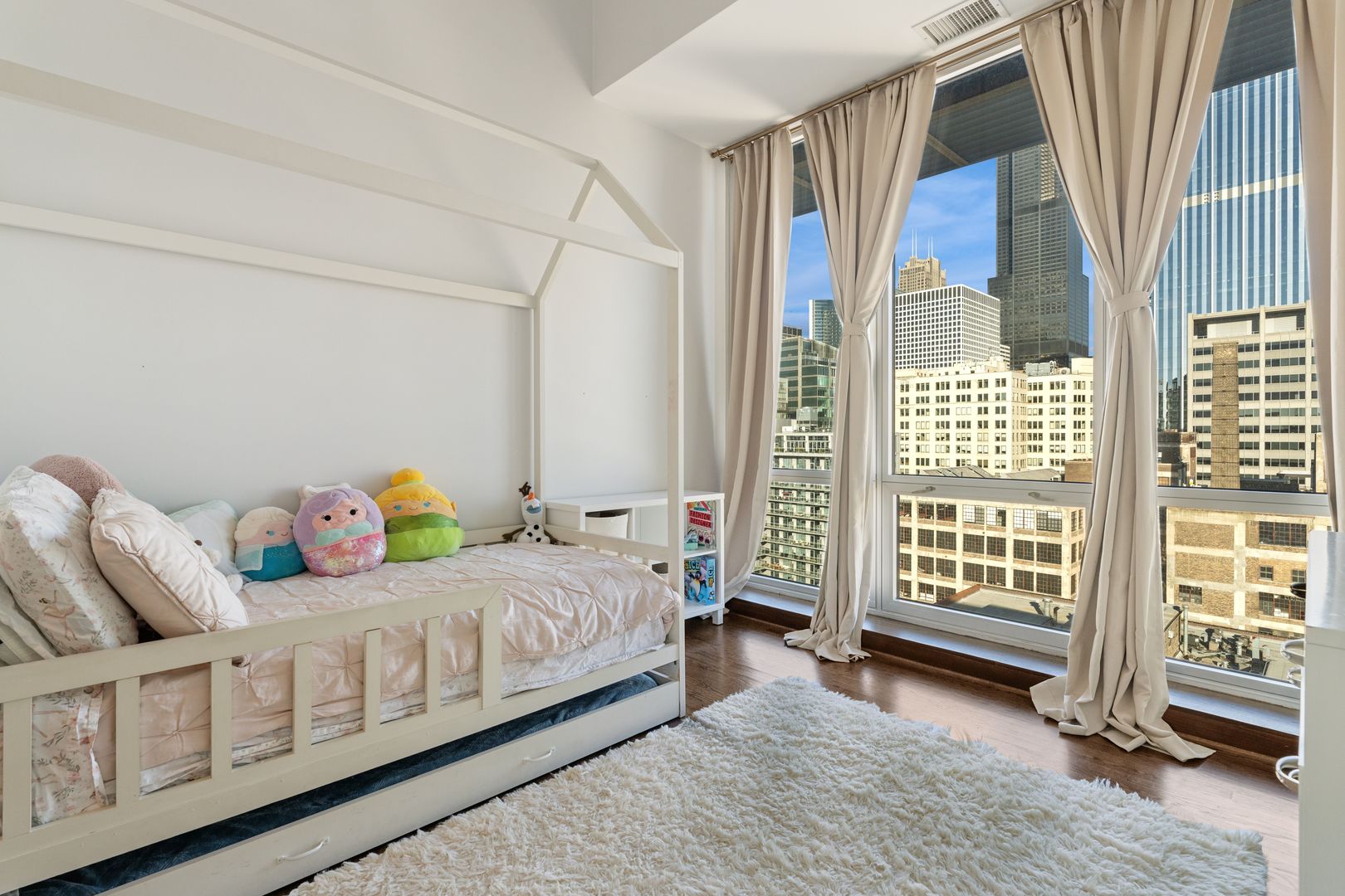 700 West Van Buren Street, Unit PH2 Chicago, IL 60607 - Photo 29 of 37