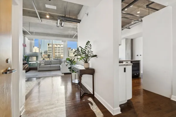 $799,000 | 700 West Van Buren Street, Unit PH2, Chicago, IL 60607
