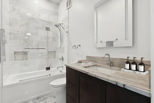 $799,000 | 700 West Van Buren Street, Unit PH2, Chicago, IL 60607