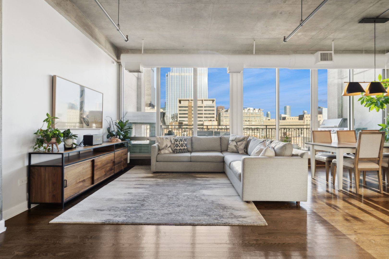 700 West Van Buren Street, Unit PH2 Chicago, IL 60607 - Photo 6 of 37