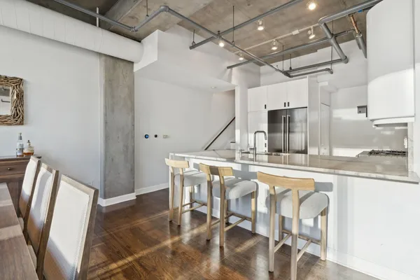 $799,000 | 700 West Van Buren Street, Unit PH2, Chicago, IL 60607