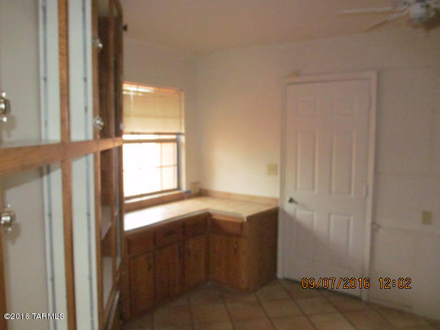1209 West Roller Coaster Road Tucson, AZ 85704 - Photo 4 of 12